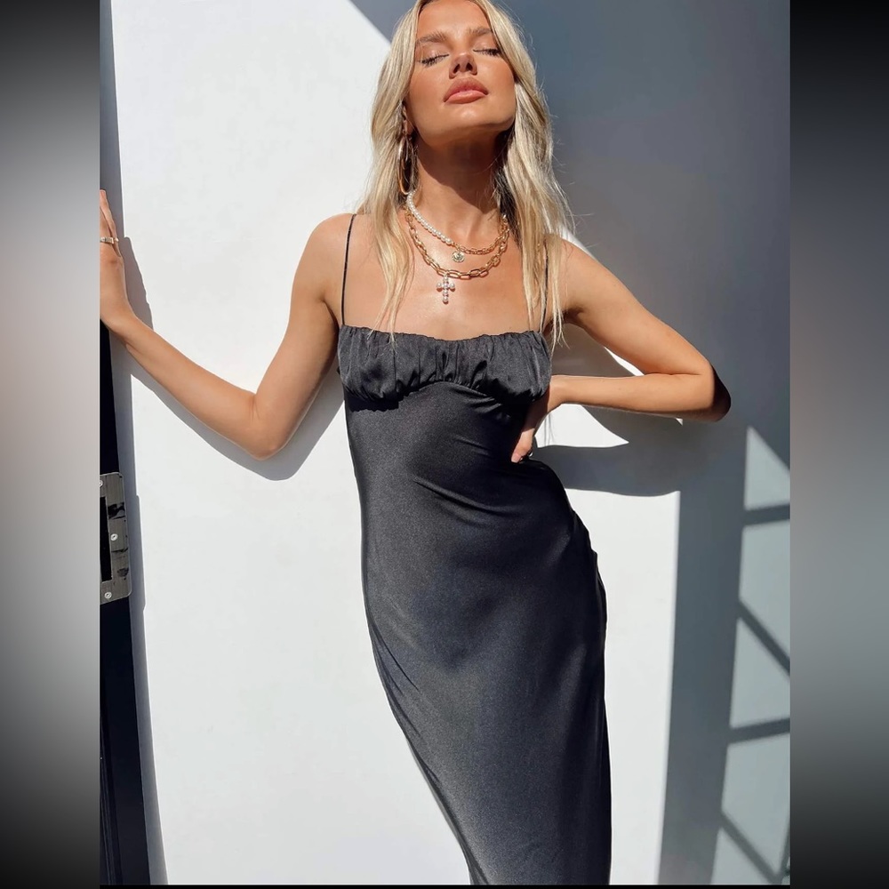 Zeller Maxi Dress Princess Polly Size 4 (small) Brand new with tags never worn